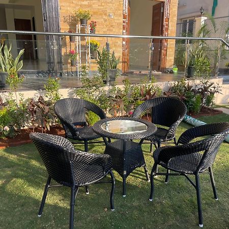 Mannat Villa With Swimming Pool And Garden Lonavala Exteriör bild