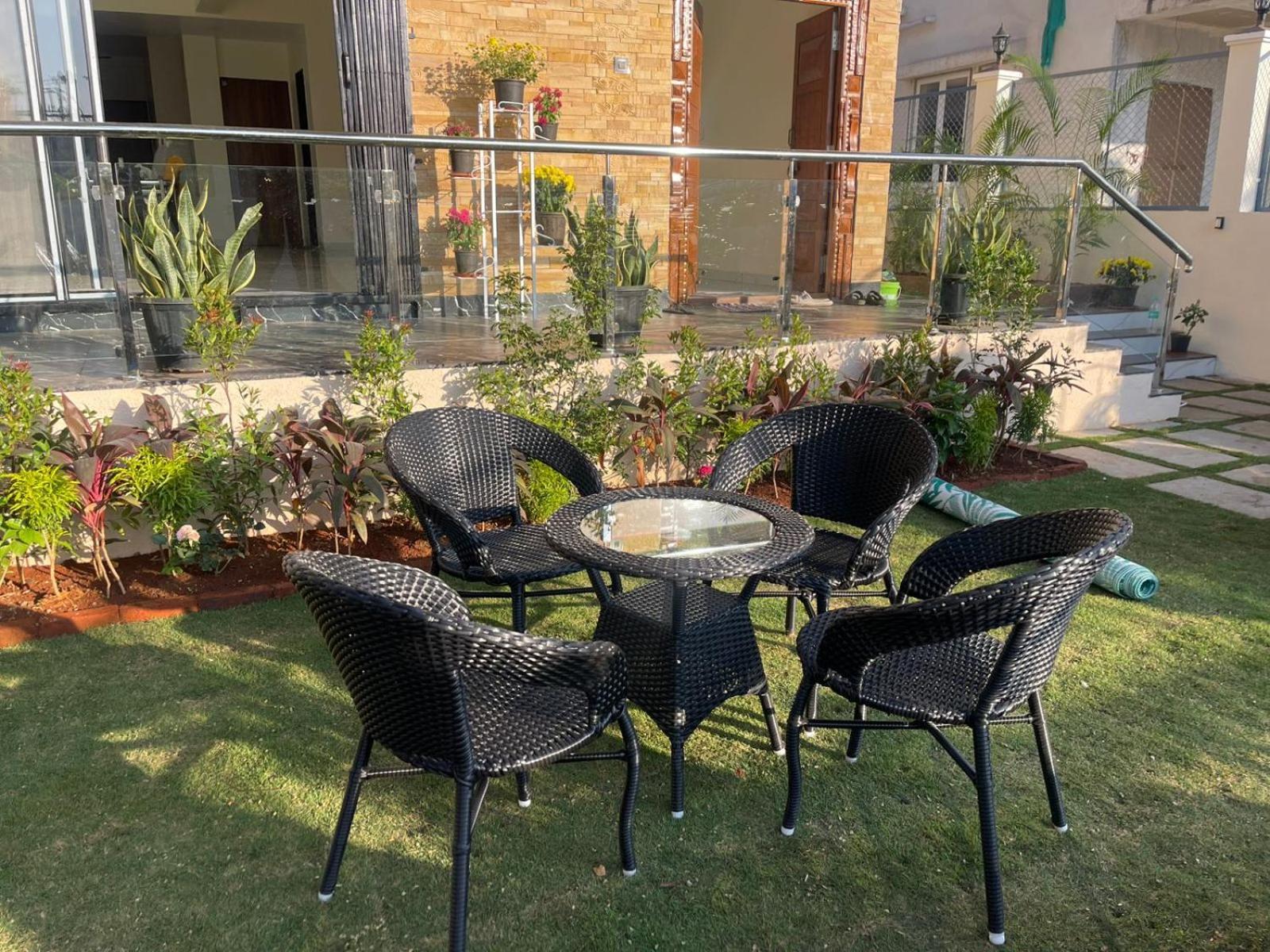 Mannat Villa With Swimming Pool And Garden Lonavala Exteriör bild